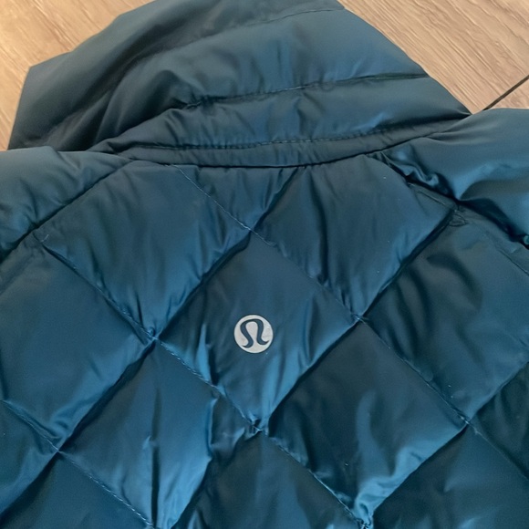 Lululemon blue/green jacket - Picture 3 of 3